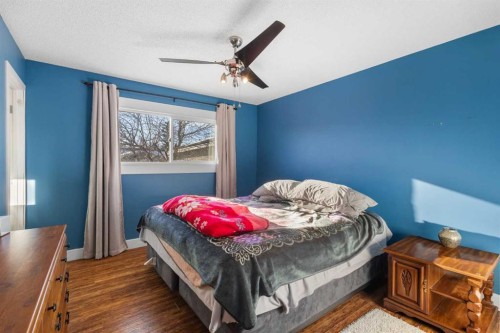 380 Maddock Crescent Ne, Calgary, AB - Indoor Photo Showing Bedroom