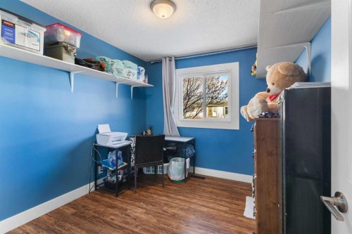 380 Maddock Crescent Ne, Calgary, AB - Indoor