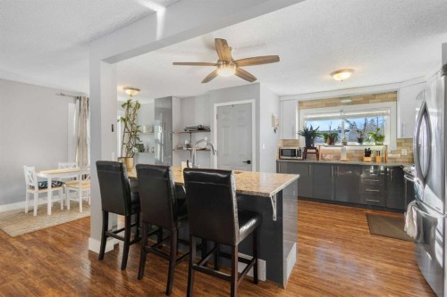 380 Maddock Crescent Ne, Calgary, AB - Indoor