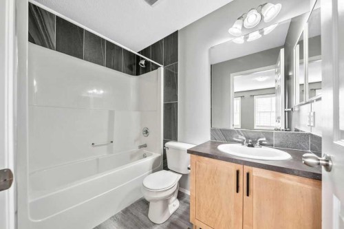 123 Elgin Meadows View Se, Calgary, AB - Indoor Photo Showing Bathroom