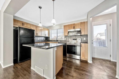 123 Elgin Meadows View Se, Calgary, AB - Indoor Photo Showing Kitchen