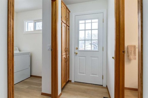 60 Bedford Circle Ne, Calgary, AB - Indoor Photo Showing Other Room