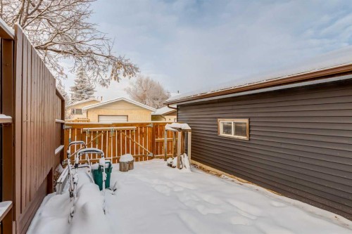 60 Bedford Circle Ne, Calgary, AB - Outdoor With Exterior