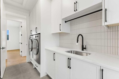 725 18 Avenue Nw, Calgary, AB - Indoor