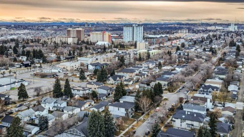 725 18 Avenue Nw, Calgary, AB - Outdoor With View