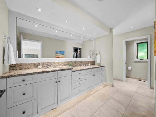 2716 Carleton Street Sw, Calgary, AB - Indoor