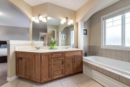 227 Tuscany Glen Park Nw, Calgary, AB - Indoor Photo Showing Bathroom