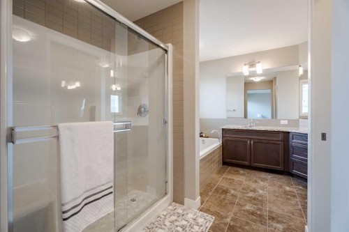 355 Evanston Way Nw, Calgary, AB - Indoor Photo Showing Bathroom