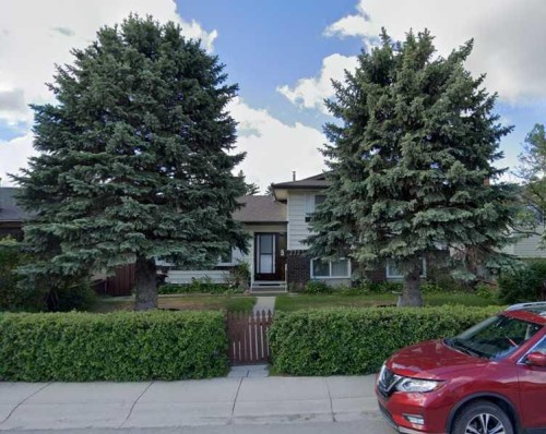 7723 67 Avenue Nw, Calgary, AB - Outdoor