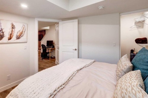 1601 Chinook Gate Drive Sw, Airdrie, AB - Indoor Photo Showing Bedroom