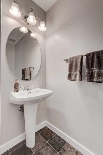 45 Cougarstone Place Sw, Calgary, AB - Indoor Photo Showing Bathroom