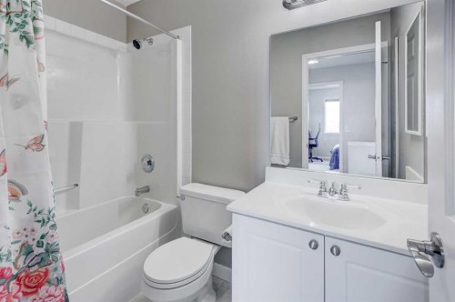 45 Cougarstone Place Sw, Calgary, AB - Indoor Photo Showing Bathroom