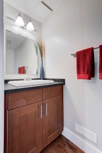 45 Cougarstone Place Sw, Calgary, AB - Indoor