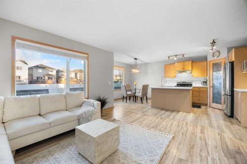 11 Citadel Meadow Crescent Nw, Calgary, AB - Indoor Photo Showing Living Room