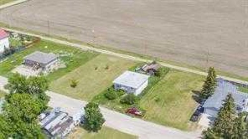 218 9 Avenue, Gleichen, AB 