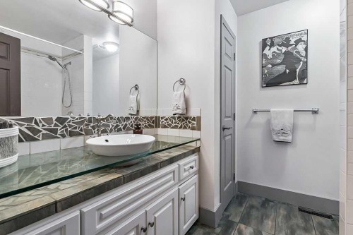 804 Varsity Estates Place Nw, Calgary, AB - Indoor Photo Showing Bathroom