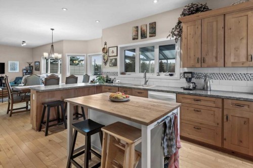 4504 70 Street Nw, Calgary, AB - Indoor