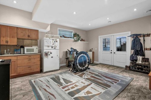 4504 70 Street Nw, Calgary, AB - Indoor