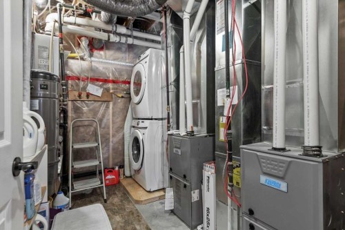 4504 70 Street Nw, Calgary, AB - Indoor