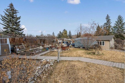 4504 70 Street Nw, Calgary, AB - Outdoor