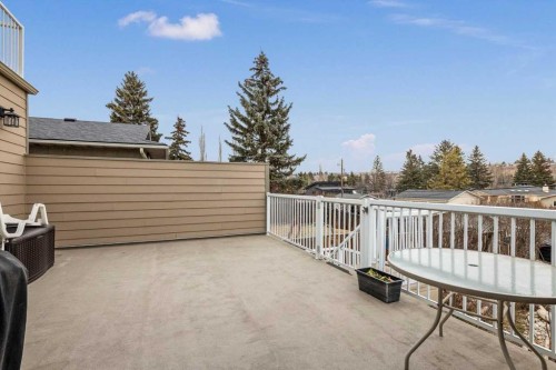 4504 70 Street Nw, Calgary, AB - Outdoor With Exterior