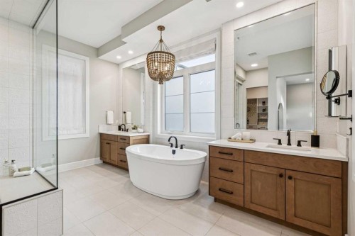 92 Crestridge View Sw, Calgary, AB - Indoor Photo Showing Bathroom