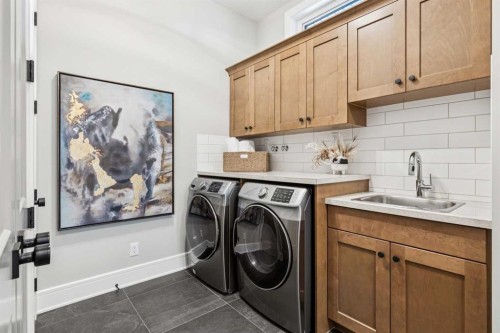 92 Crestridge View Sw, Calgary, AB - Indoor Photo Showing Laundry Room