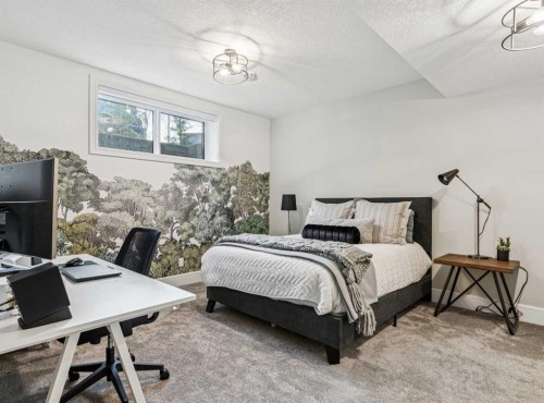 92 Crestridge View Sw, Calgary, AB - Indoor Photo Showing Bedroom