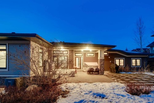 92 Crestridge View Sw, Calgary, AB - Outdoor