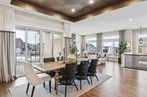 92 Crestridge View Sw, Calgary, AB - Indoor Photo Showing Dining Room