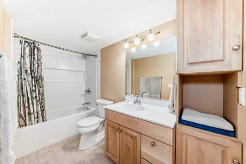 158 Invermere Drive, Chestermere, AB - Indoor Photo Showing Bathroom