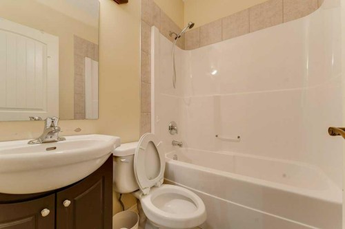415 Taralake Way Ne, Calgary, AB - Indoor Photo Showing Bathroom