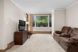 160-310 8 Street SW Calgary, AB T2P 3P3