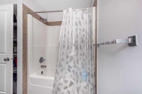 185 Skyview Ranch Drive Ne, Calgary, AB - Indoor Photo Showing Bathroom