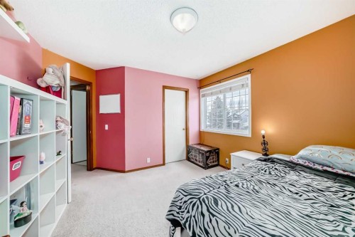 38 Mt Douglas Close Se, Calgary, AB - Indoor Photo Showing Bedroom