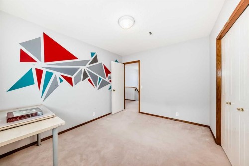 38 Mt Douglas Close Se, Calgary, AB - Indoor Photo Showing Other Room