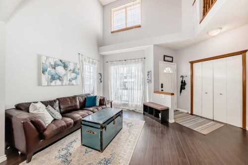 38 Mt Douglas Close Se, Calgary, AB - Indoor Photo Showing Living Room