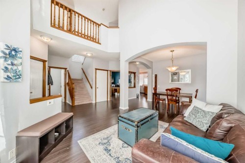 38 Mt Douglas Close Se, Calgary, AB - Indoor Photo Showing Living Room
