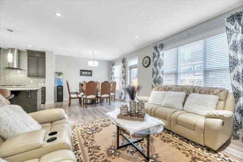 81 Legacy Woods Place Se, Calgary, AB - Indoor Photo Showing Living Room