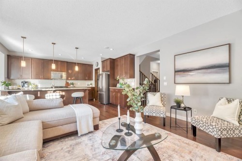 175 Everbrook Drive Sw, Calgary, AB - Indoor Photo Showing Living Room