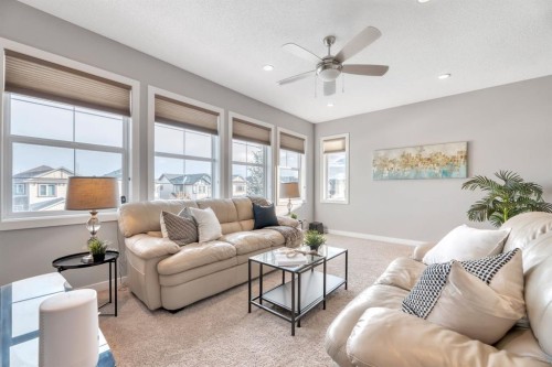 175 Everbrook Drive Sw, Calgary, AB - Indoor Photo Showing Living Room