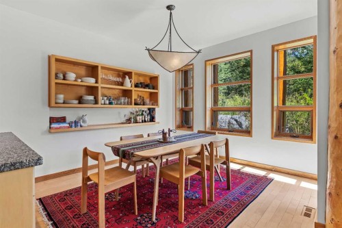 24 Blue Grouse Ridge, Canmore, AB - Indoor Photo Showing Dining Room