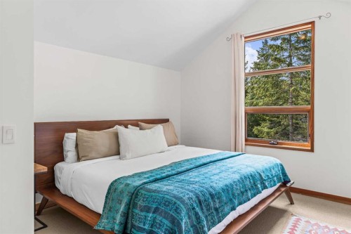 24 Blue Grouse Ridge, Canmore, AB - Indoor Photo Showing Bedroom