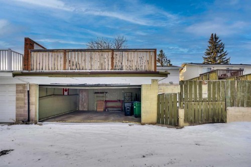 3908 49 Street Ne, Calgary, AB - Outdoor