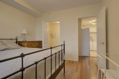 1406-683 10 Street Sw, Calgary, AB - Indoor Photo Showing Bedroom