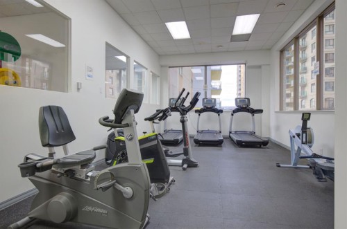 1406-683 10 Street Sw, Calgary, AB - Indoor Photo Showing Gym Room