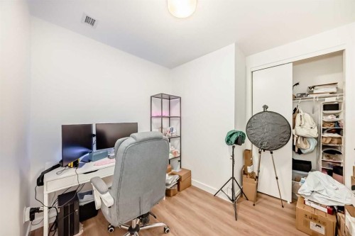 1313-730 2, Calgary, AB - Indoor Photo Showing Office