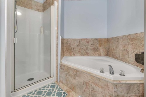 10913 Hidden Valley Drive Nw, Calgary, AB - Indoor Photo Showing Bathroom