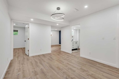 10913 Hidden Valley Drive Nw, Calgary, AB - Indoor Photo Showing Other Room
