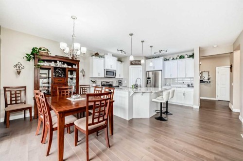 620 Edgefield Street, Strathmore, AB - Indoor Photo Showing Dining Room